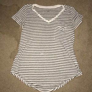 Striped tee shirt.